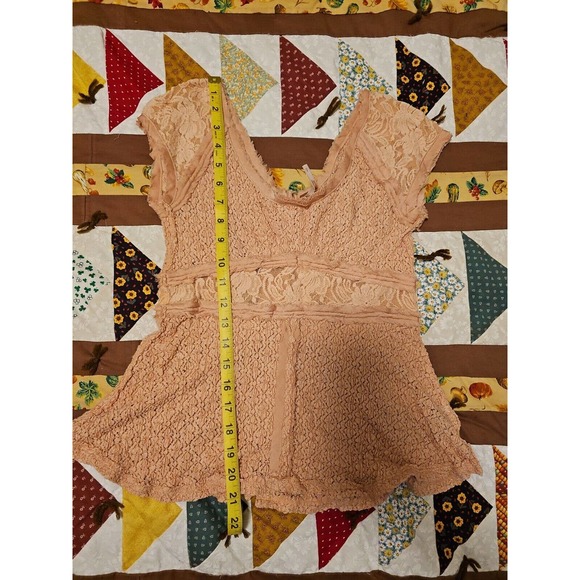 Free People Boho Peach Small Sleeveless Lace Blouse Button Back Urban Outfitters - Picture 14 of 14